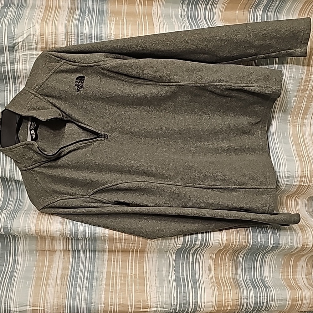 The North Face Women's Grey Quarter Zip   Pullover